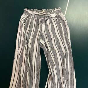 Grayish/black and white small Rewind junior pants